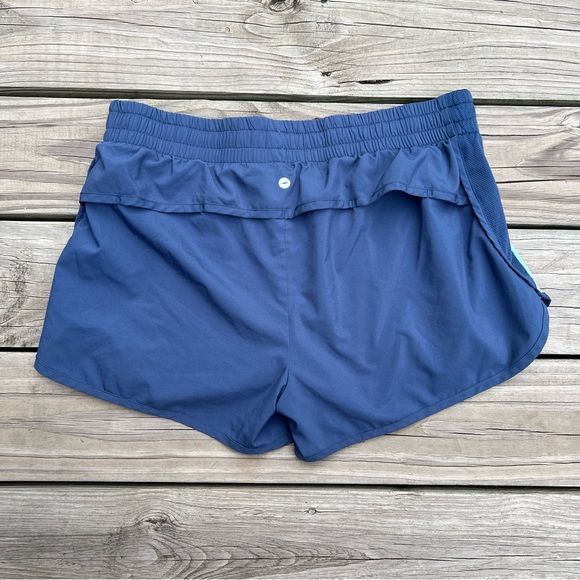 Women’s Athletic Shorts, size large, built in fitted shorts, running shorts - Picture 3 of 9